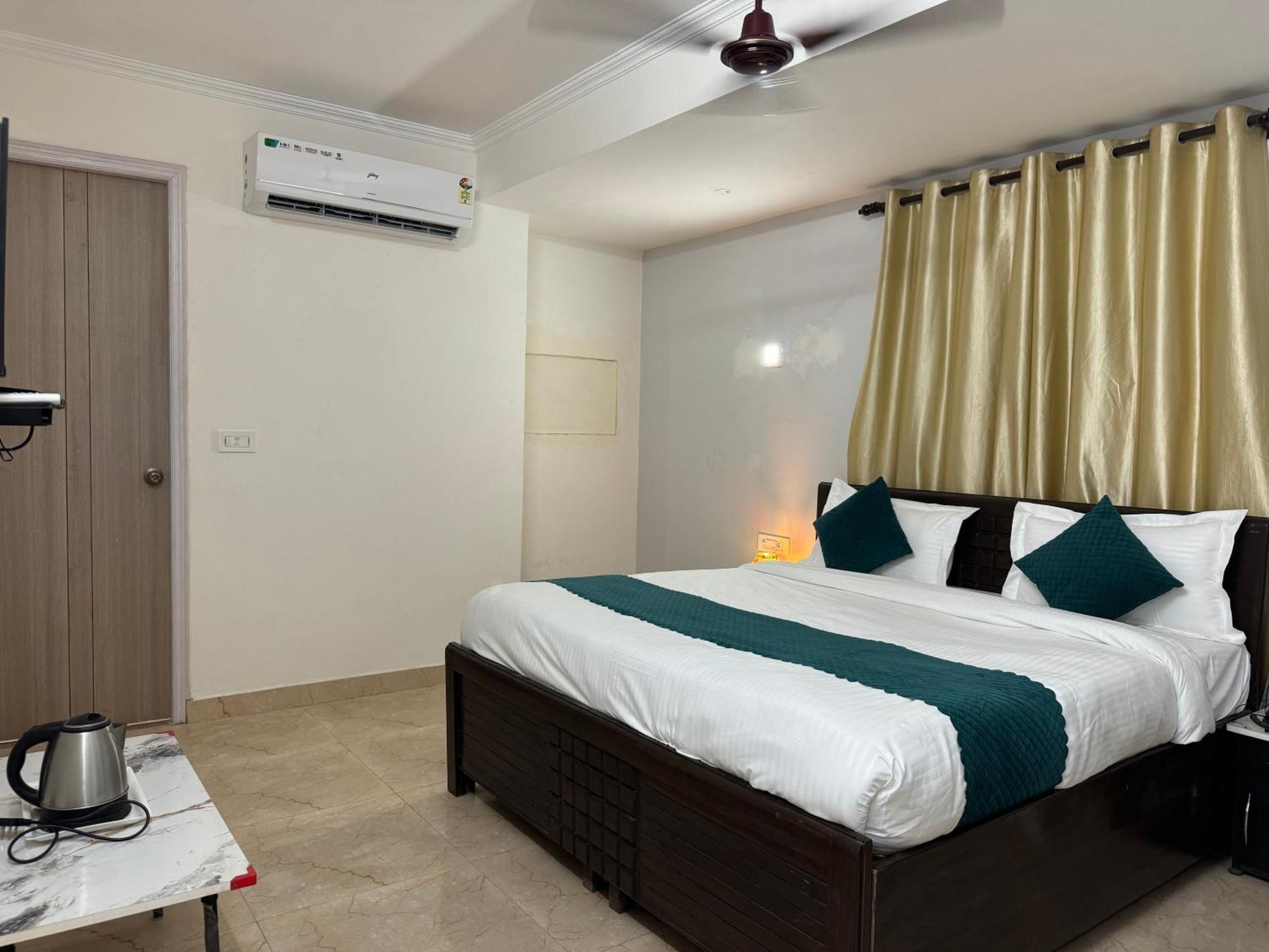 Airport Hotel Annexe New Delhi Buitenkant foto